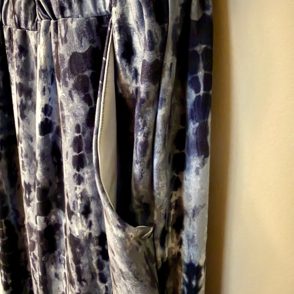 Old Navy Breathe On Athletic Jumpsuit Romper Tonal Tie Dye Blue Stretchy Soft - Picture 7 of 10